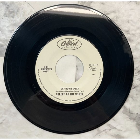 Asleep at the Wheel Lay Down Sally / Hightower 45 Country Capitol Nashville - Picture 4 of 6